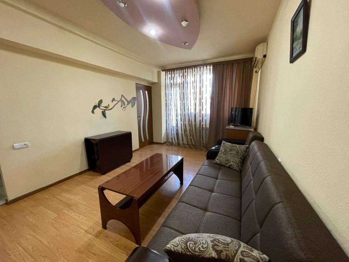 Apartment In Yerevan, Centre Exteriér fotografie