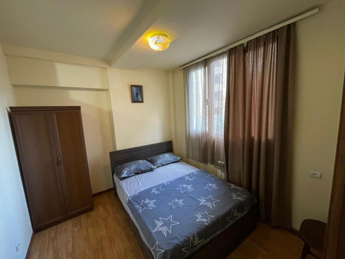 Apartment In Yerevan, Centre Exteriér fotografie